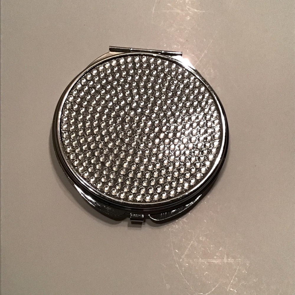 ## Poshmark Description: Compact Mirror Case with Brilliant Rhinestone Cover